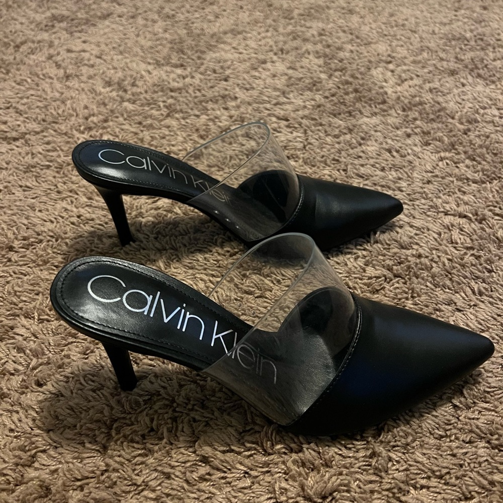 women’s calvin klein heels